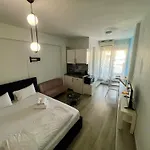 Dreamy Center 5 Thesbnbgr Appartement *