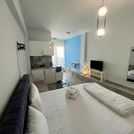 Dreamy Center 5 Thesbnbgr Appartement *