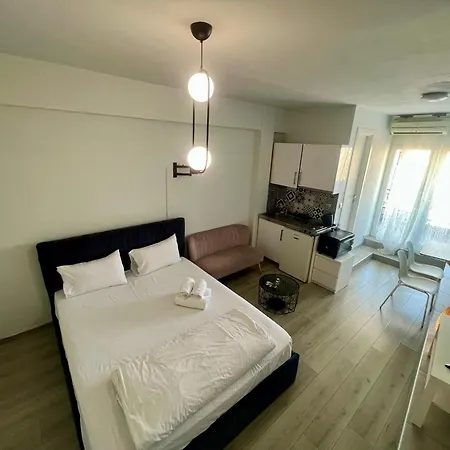 Dreamy Center 5 Thesbnbgr Appartement