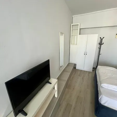 Appartement Dreamy Center 5 Thesbnbgr *