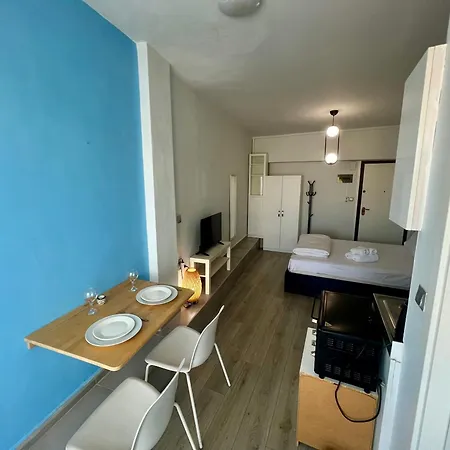 Dreamy Center 5 Thesbnbgr Appartement *